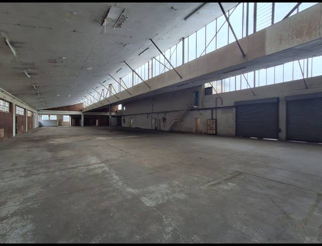 1,563M² WAREHOUSE TO LET IN BENROSE